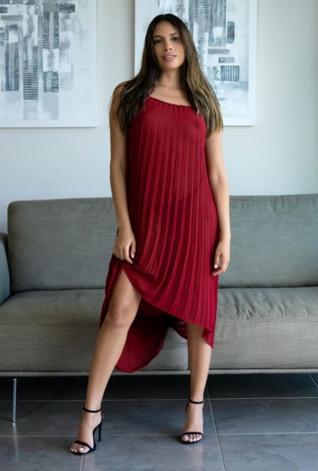 Ahmedi̇ye Esmer Escort Nihan